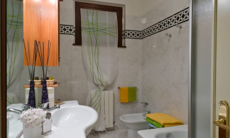 perugia BB ilgiardinodimatilde CAMERE bagno 01